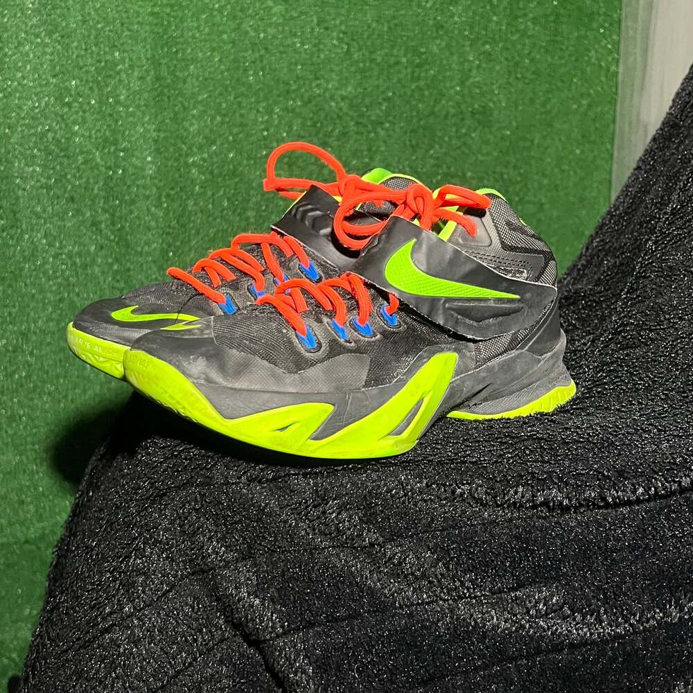 Nike Lebron Zoom Soldier VIII 8 Blue Pink Yellow Sneakers 653645-003